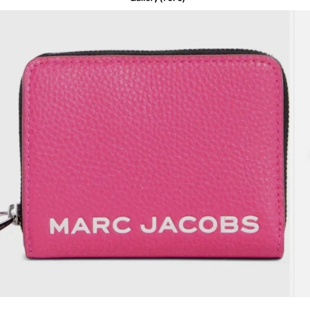 New Marc Jacobs Bold SLG Mini Compact Bifold Wallet Pebble Leather Hot Pink
